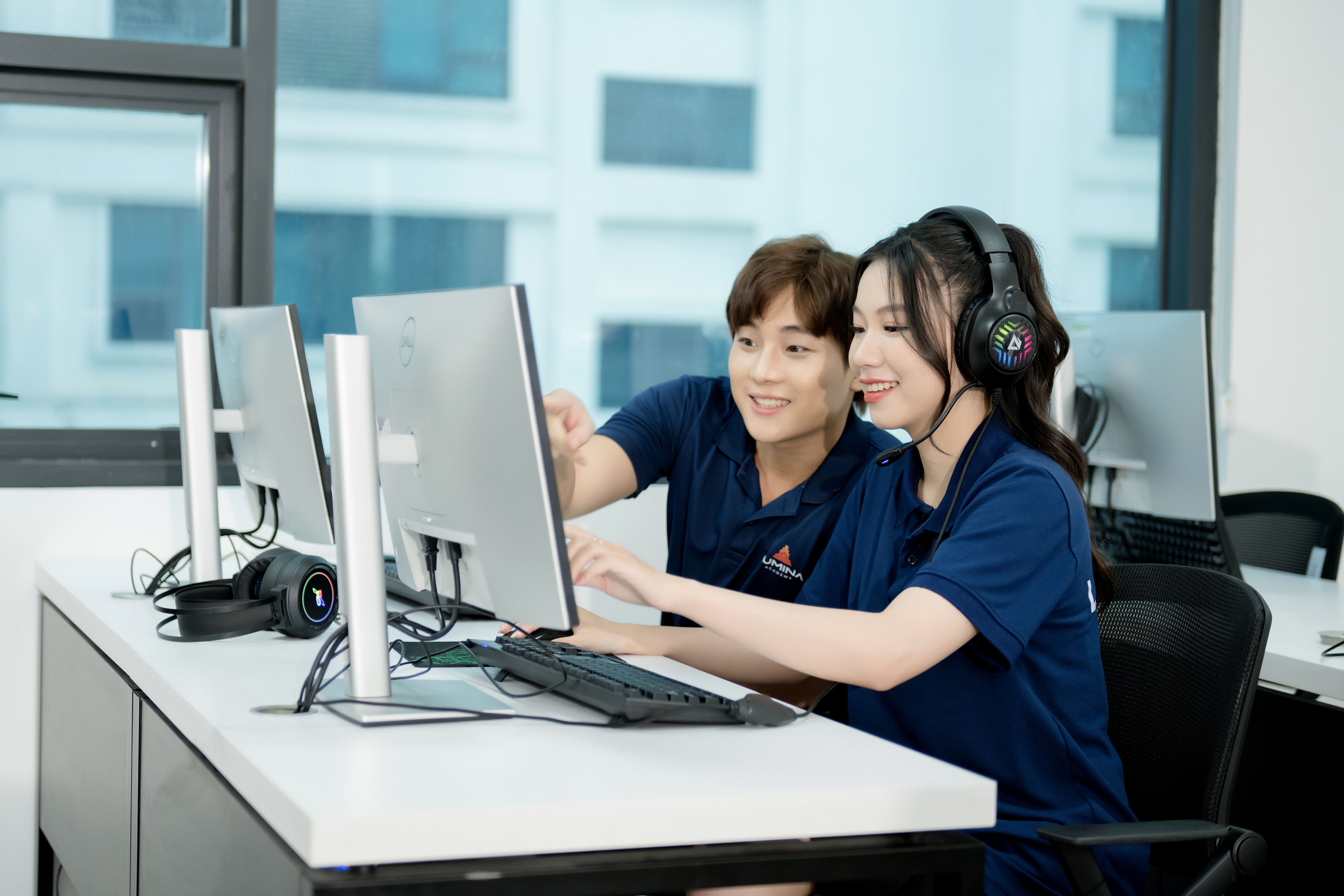 International-standard learning environment in Hanoi